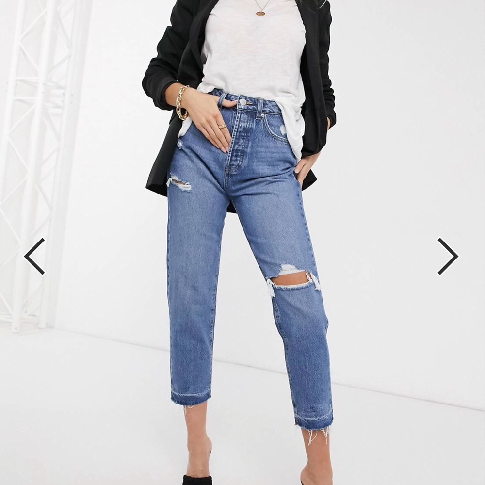 NWOT Stradivarius Distressed Denim Mom Jeans